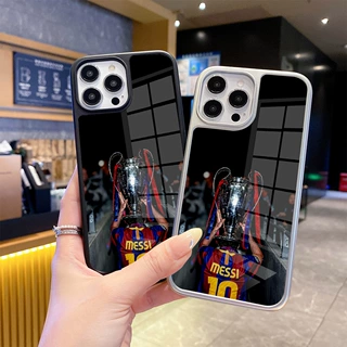 欧美热销梅西举奖杯适用苹果15plus玻璃手机壳iphone17大孔保护套