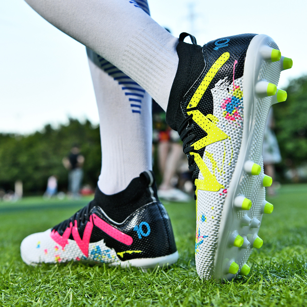 ShoeGlobe Scarpe da calcio transfrontaliere AG lunghe TF con punte rotte alte per uomo e donna, vendita diretta all'ingrosso_voghion.com