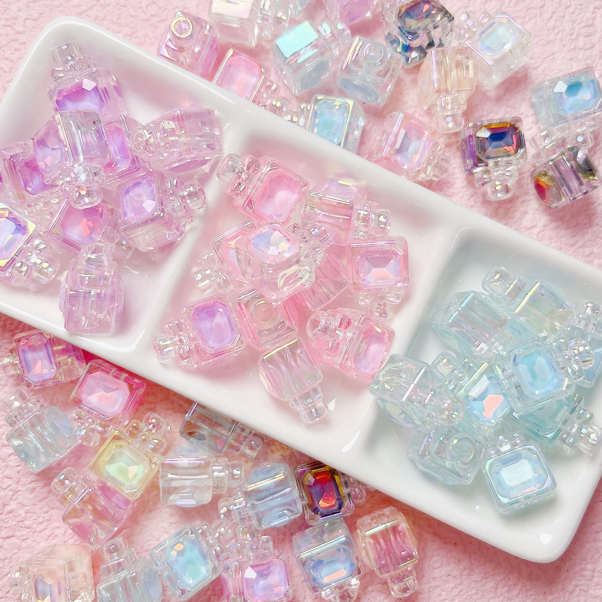 Acrylic perfume with zircon
