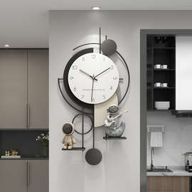 创意时钟电视背景墙挂钟客厅2024新款网红钟表免打孔餐厅简约装饰
