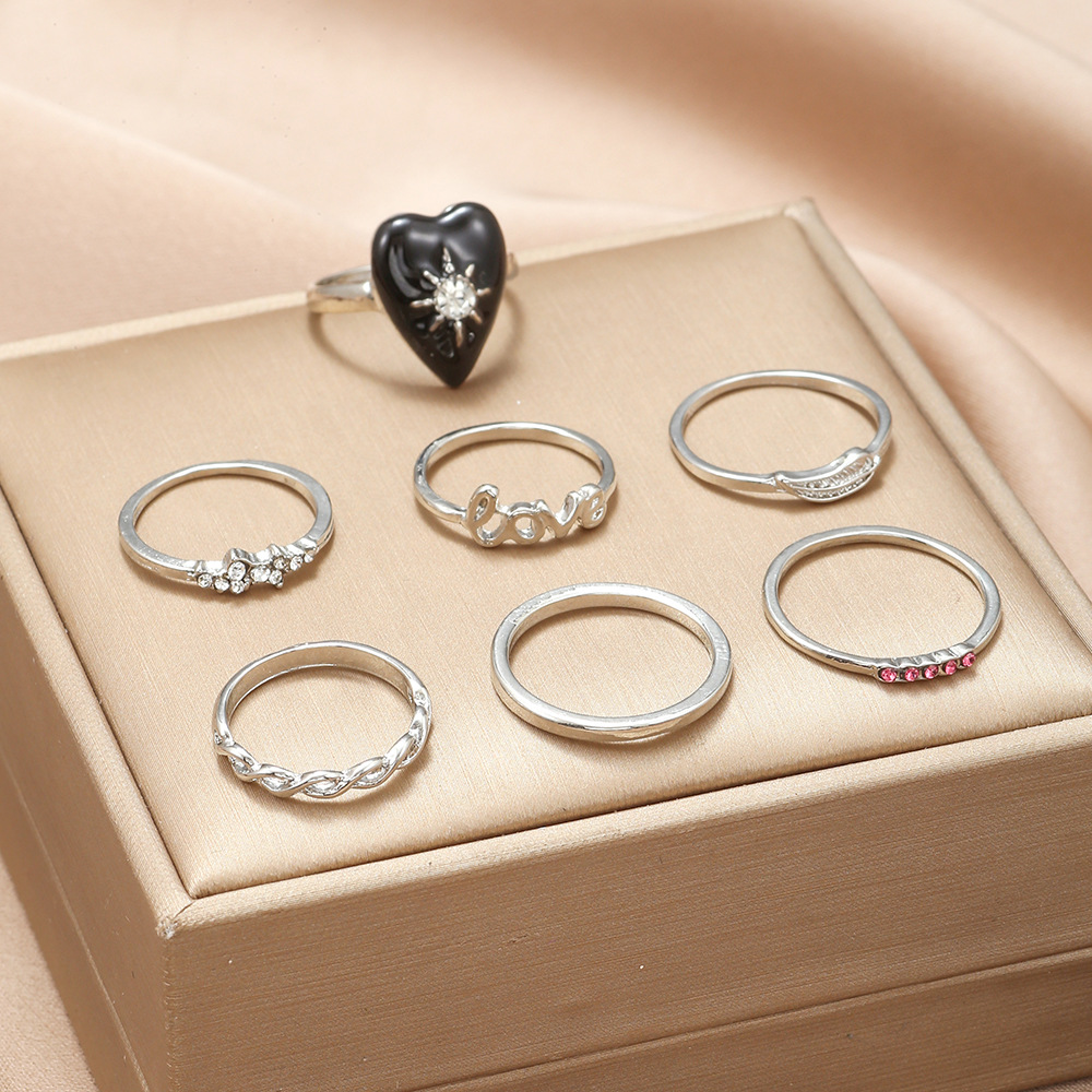 Fashion Heart Shape Alloy Inlay Rhinestone Rings 7 Pieces