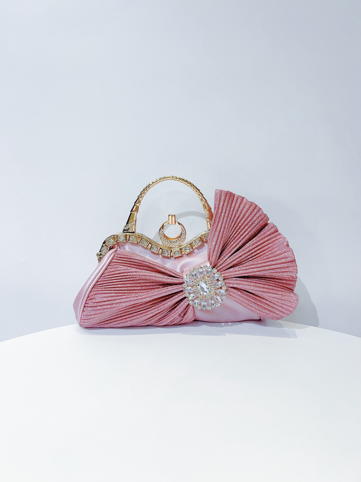 505g Weight Polyester Lining Material Ruched Bag Fashion Element Open Closure Type Single Shoulder Strap Strap Type Handbag Bags Type Casual, Party, Street Occasion Pu Leather Material Bow Knot Pattern All Seasons Season Women's Gender Elegant, Streetwear Style Pillow Shape Shape Small Size Pink Black Gold Pu Leather Bow Knot Ruched Bag Pillow Shape Evening Bags 13