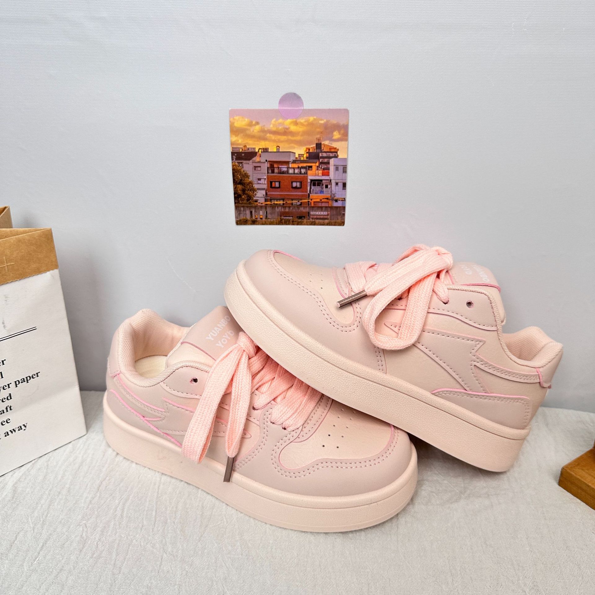 Yuanbo 2025 primavera y verano simple color sólido moda plataforma todo fósforo zapatos blancos zapatos de lona casuales de moda ins para mujer image 10