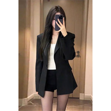 ���ź�ɫС���b����Ů����2025�¿�߼��Еr�К��|�ٴ����eС����