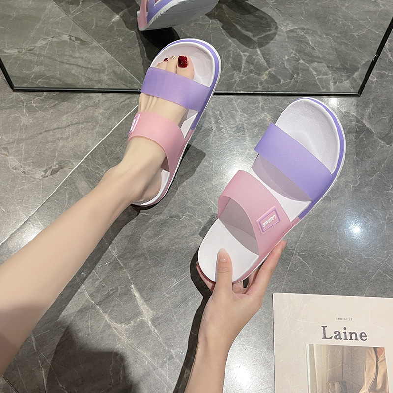 Zapatillas de jalea de las mujeres sandalias de moda casual de verano de fondo grueso suave inferior antideslizante zapatos de playa sandalias ligeras de una palabra para las mujeres