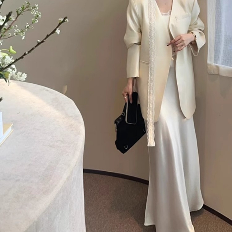 高级感小西装外套女2025春秋季新款小个子名媛设计感半身裙两件套|undefined