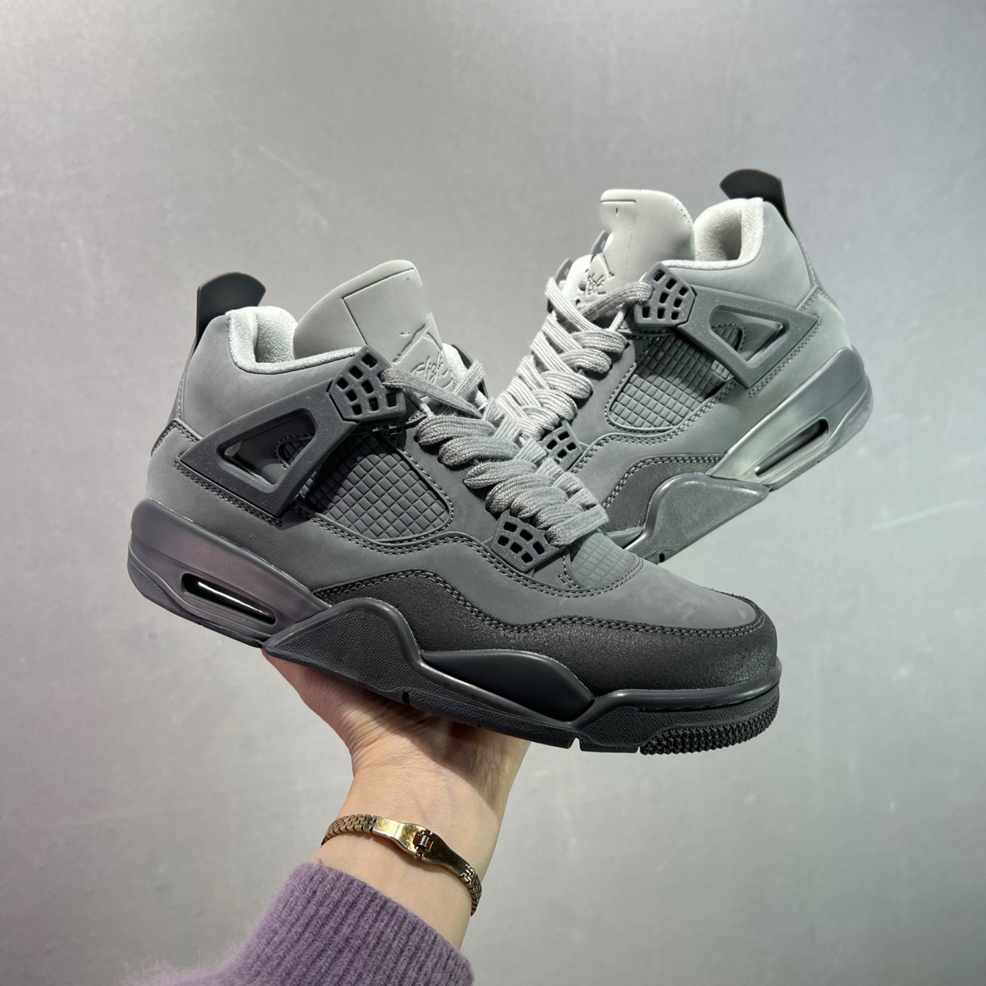 Visión alta aj4 zapatos de baloncesto de cuero gris de seda para hombres zapatos deportivos casuales con almohadilla de aire de fondo grueso para mujeres Kaws nocturario