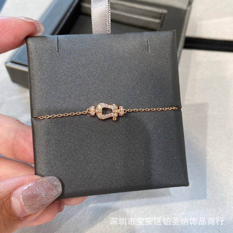 V Gold High-Quality Big-Name Replacement Horseshoe Buckle Bracelet Cnc Fine Carving Process Logo Complete Factory Direct Sale