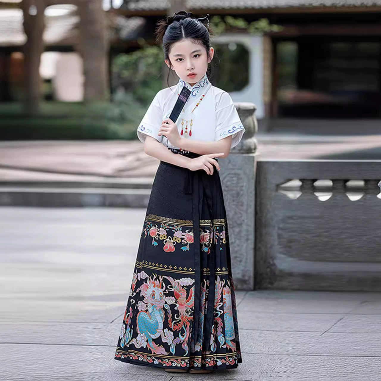 Высококачественная иностранная девушка юбка с конским лапшой