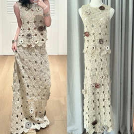 现货26早春新品 立体花卉 钩针圆环装饰无袖背心+半裙两件套