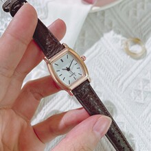�W����ŮʿʯӢƤ����H�ֱ��F؛����P��Ͱ���OӋ�͹�ʯӢ��