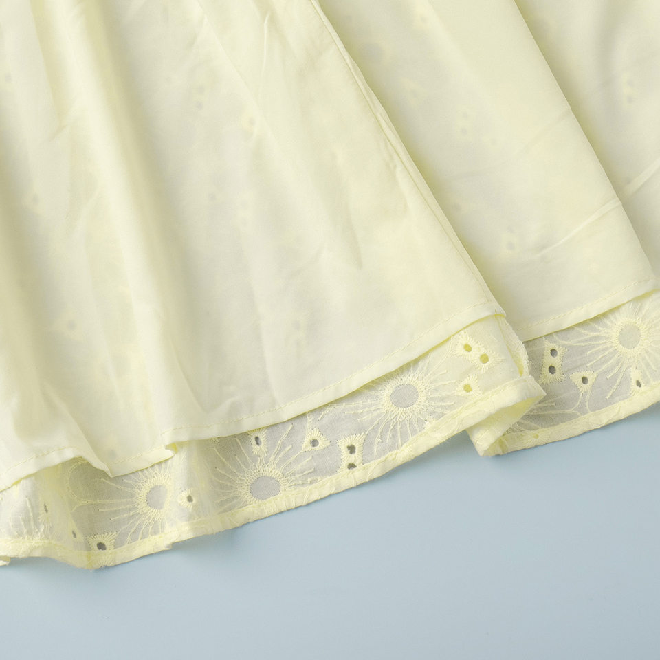 Đầm ngắn cotton màu vàng cổ chữ V thắt eo, tay phồng thêu họa tiết — Màu vàng chi tiết 15