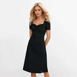 连衣裙;休闲裤;女式T恤