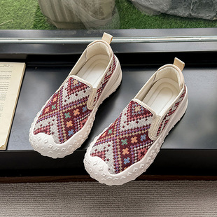 �r�оW��͸�����m�ճ��ٴ��ܲ��\��Ь2025�ļ��¿�Ůʿ���e��ŮЬ