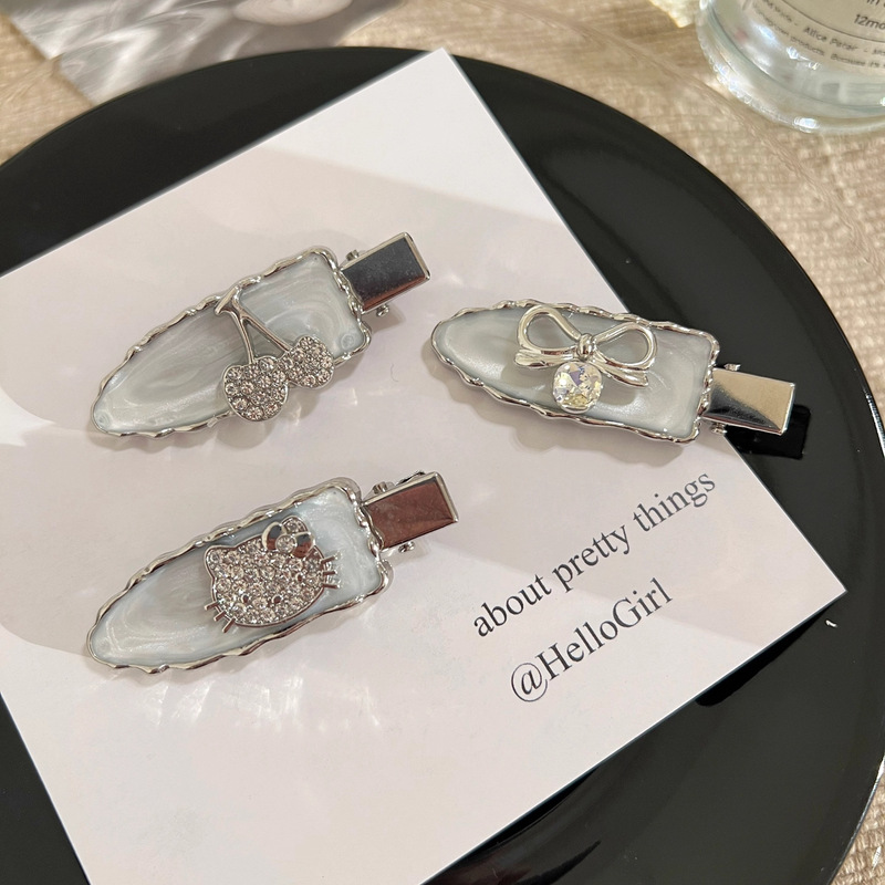 高级感银灰水钻发夹时尚轻奢蝴蝶结侧边刘海夹发卡新品头饰鸭嘴夹|undefined