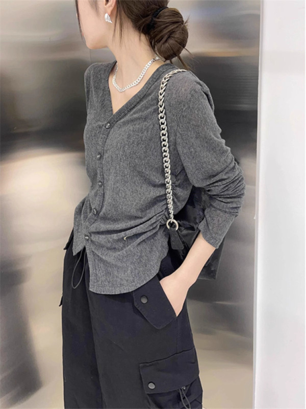 灰色v领长袖t恤女士2025春秋新款设计感排扣褶皱收腰显瘦正肩上衣|undefined