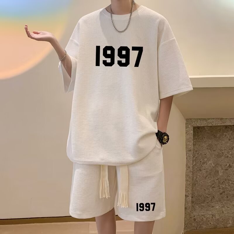 夏のワッフルスポーツスーツメンズオーバーサイズハンサムTシャツショーツツーピースセットトレンディなメンズファッションウェア|undefined