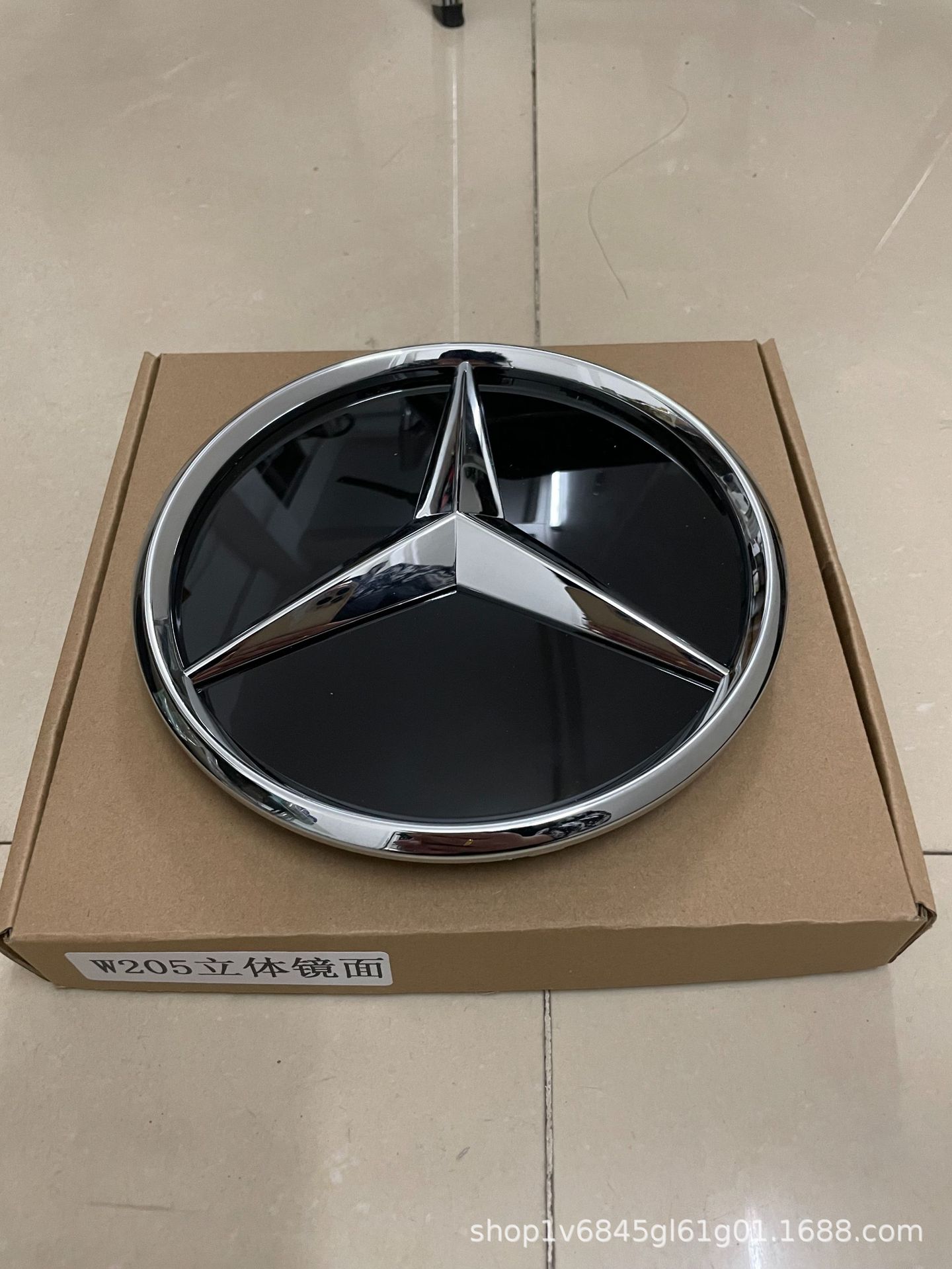 Suitable for Mercedes-Benz W177 A180L A35 A200L Glb180 Glb200 Front Grille Emblem Front Logo