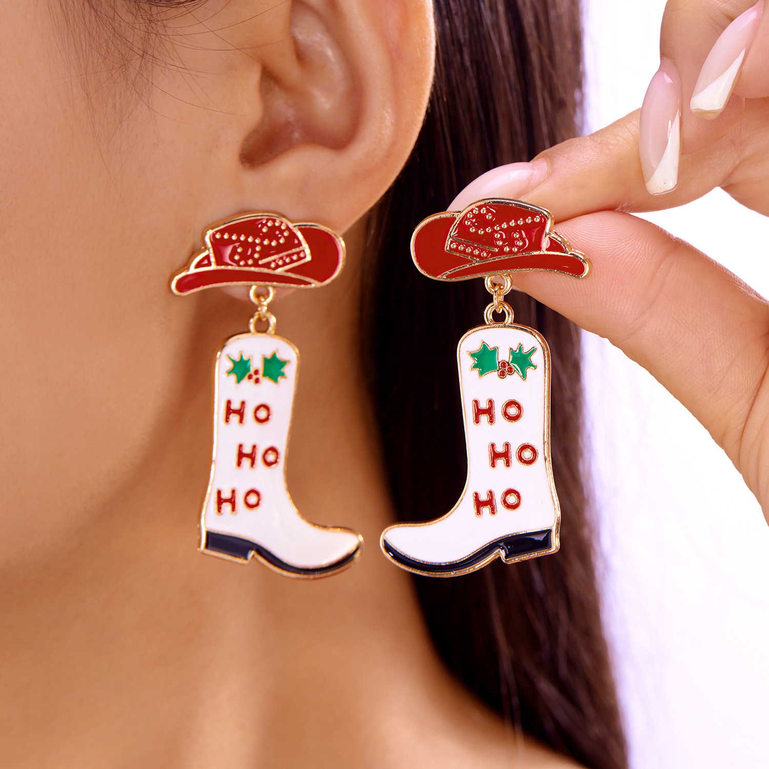 Ventas transfronterizas de nieve roja y verde de Navidad pendientes de muñeco de nieve creativos para mujeres campanas de color minimalistas pernos al por mayor