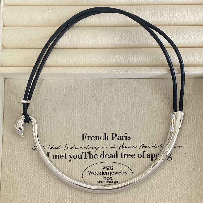 Flying Bird black sheepskin leather rope silver collar female designer high-grade necklace niche high-grade clavicle chain New