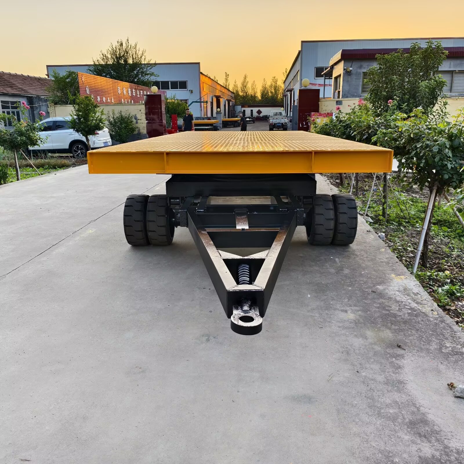 船舶部件转运拖车弹簧钢板减震运输车转盘转向平板车转向灵活