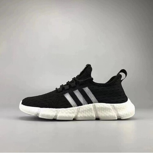 Soft-bottom sports shoes for men and women, trendy and versatile couple's running shoes, ultra-light, non-slip, breathable, and comfortable.