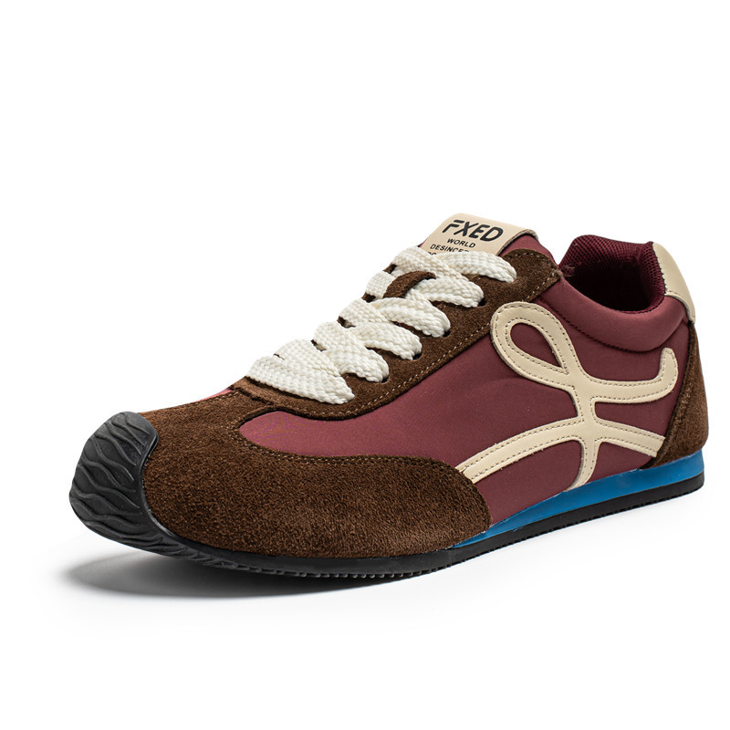 Diseñador verano piel de gamuza, seda de hielo, transpirable, zapatos deportivos Forrest Gump con cordones personalizados, estilo de Hong Kong, zapatos de moda para hombres