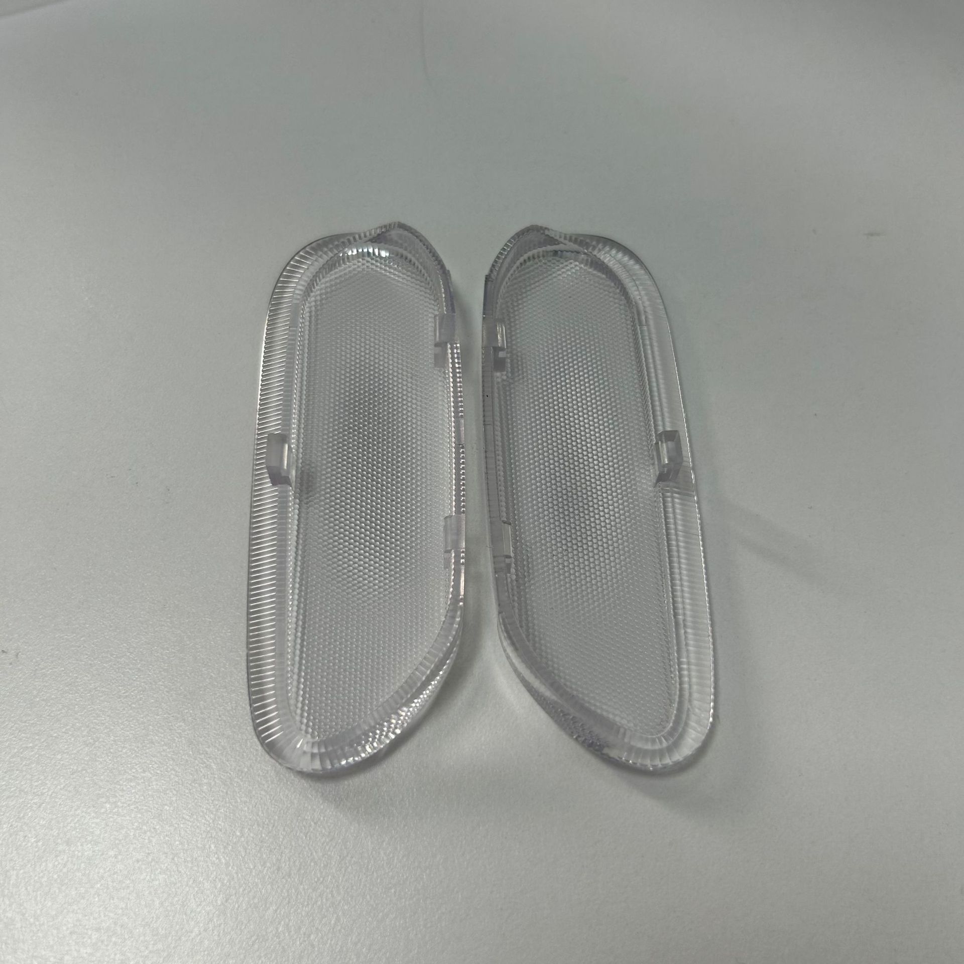 Suitable for Toyota Prado door light cover 81311-33010 left 81231-33010 right