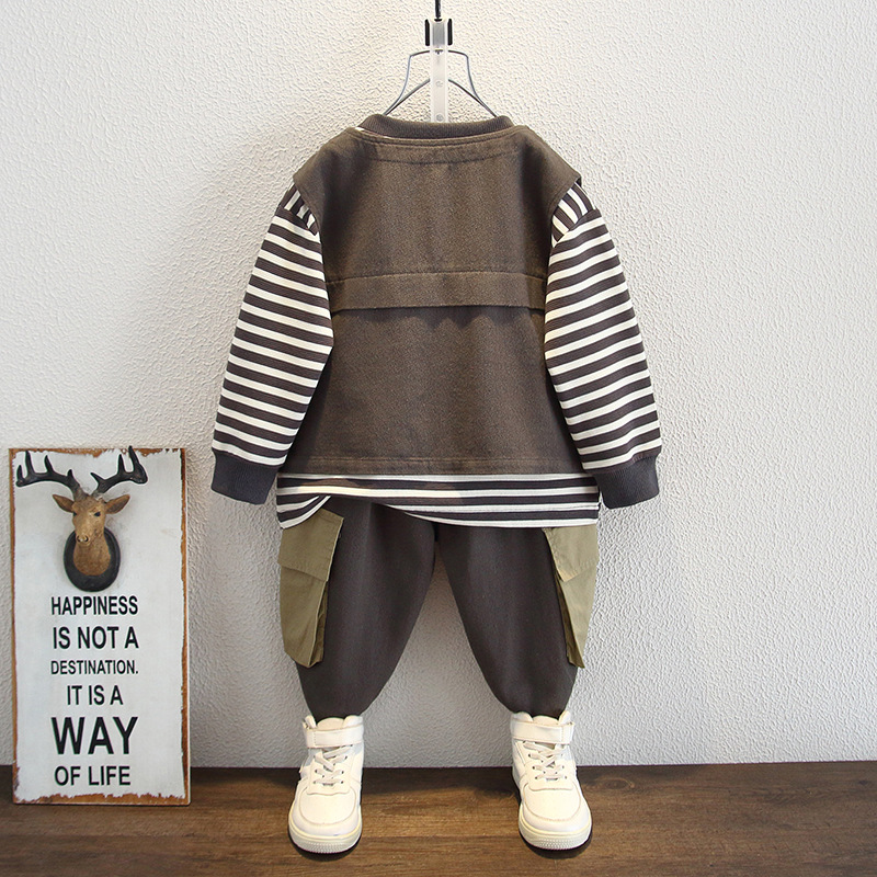 5954 traje de otoño para niños 2024 nuevo abrigo a rayas para niños de tres piezas chaleco coreano de primavera y otoño para bebés