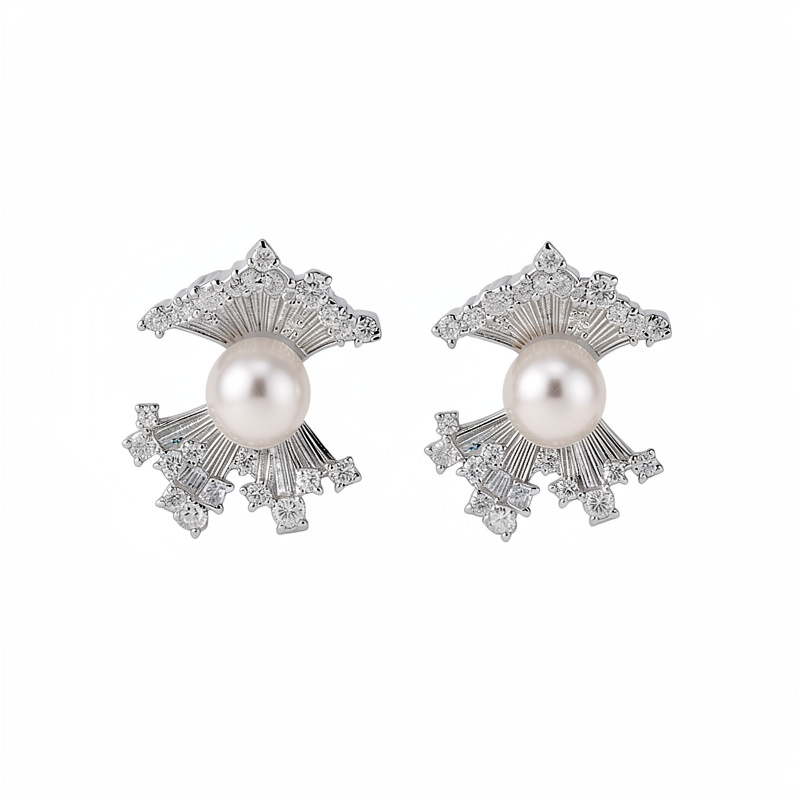 Aguja de plata Zircon ventilador de encaje perla temperamento simple pendientes de perla diarios aretes de lujo ligero de alto nivel sensación de perlas para mujeres