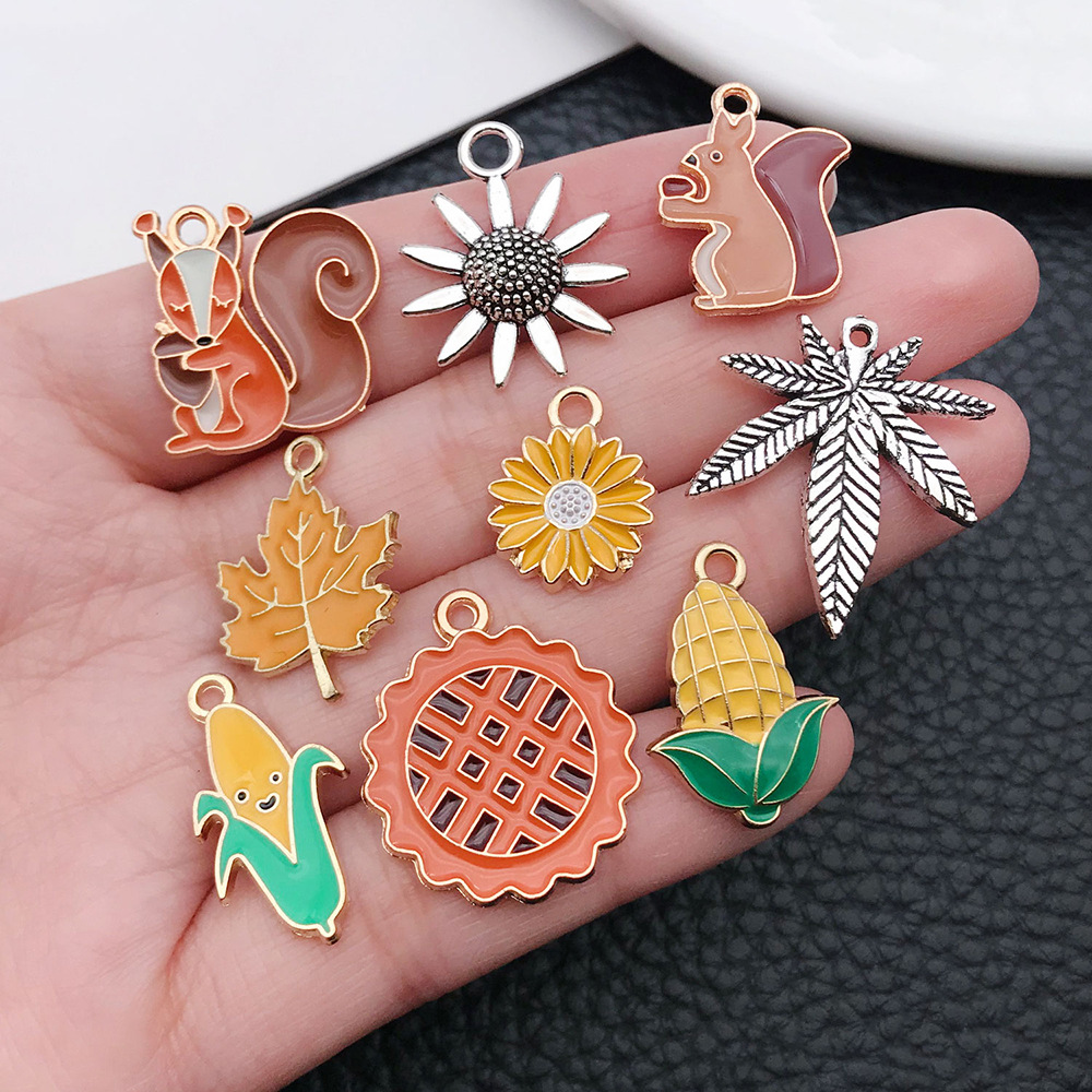 跨境感恩节南瓜枫叶松鼠玉米松果饰品配件钥匙扣耳环项链diy吊坠详情6