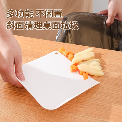 Multifunctional draining cutting board Home kitchen hanging creative plastic cutting board Small fruit cutting board cutting board