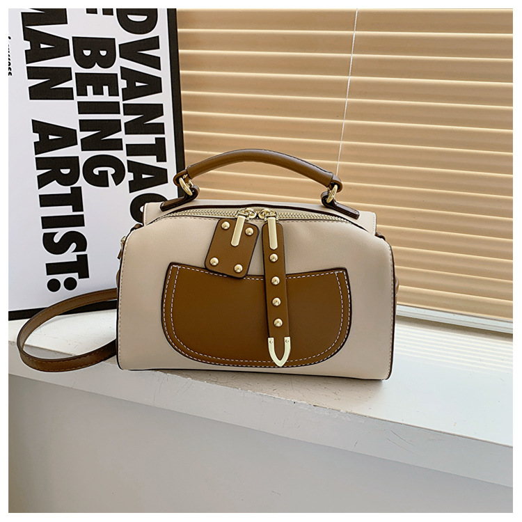 This year's popular handbag for women in 2024, new high-end color contrast single shoulder crossbody bag, stylish and_voghion.com