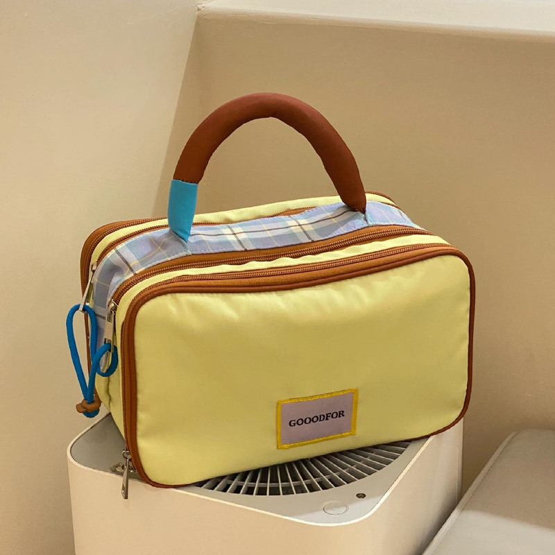 チェック柄のコントラストのある化粧品バッグ、ハイエンドのトイレタリー、新しいスタイル、ポータブル、大容量の収納、旅行用の化粧品収納|undefined