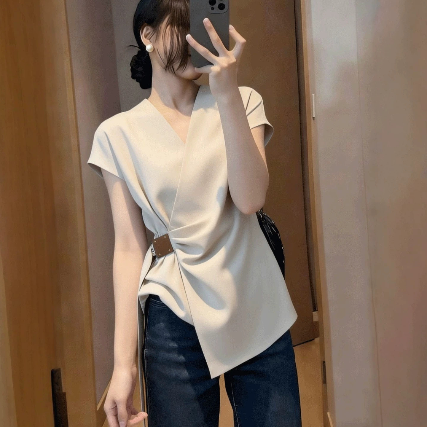 Áo thun nữ cổ chữ V tay ngắn kiểu Pháp, thiết kế eo thon không đối xứng — màu mơ chi tiết 4