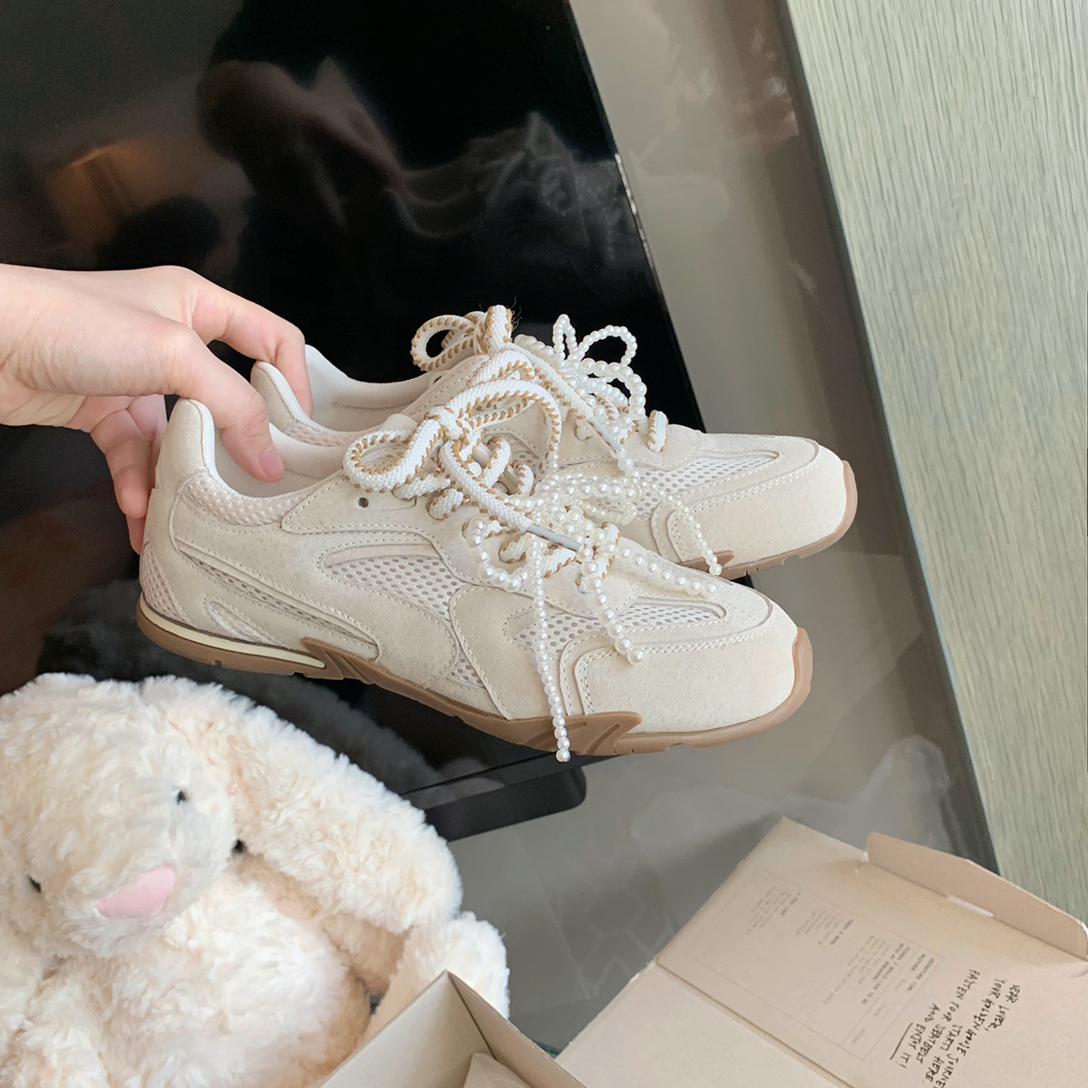 Versión de piel de vaca de la uva madre con la sensación de la chica de perlas zapatos casuales de ballet zapatos de entrenamiento moral zapatos deportivos casuales de mujer