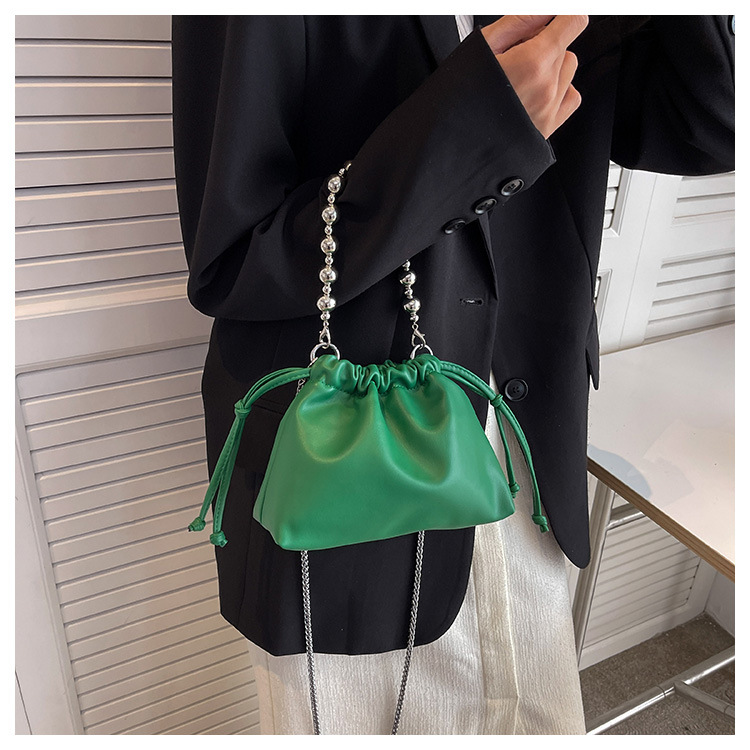 Women's Small Pu Leather Solid Color Elegant Magnetic Buckle Bucket Bag display picture 2