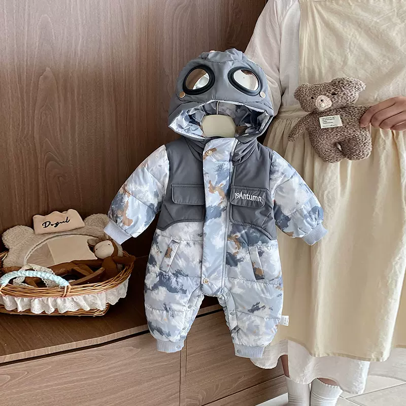 婴儿羽绒服连体衣冬季外出抱衣宝宝冬装加绒衣服新生儿加厚爬服潮