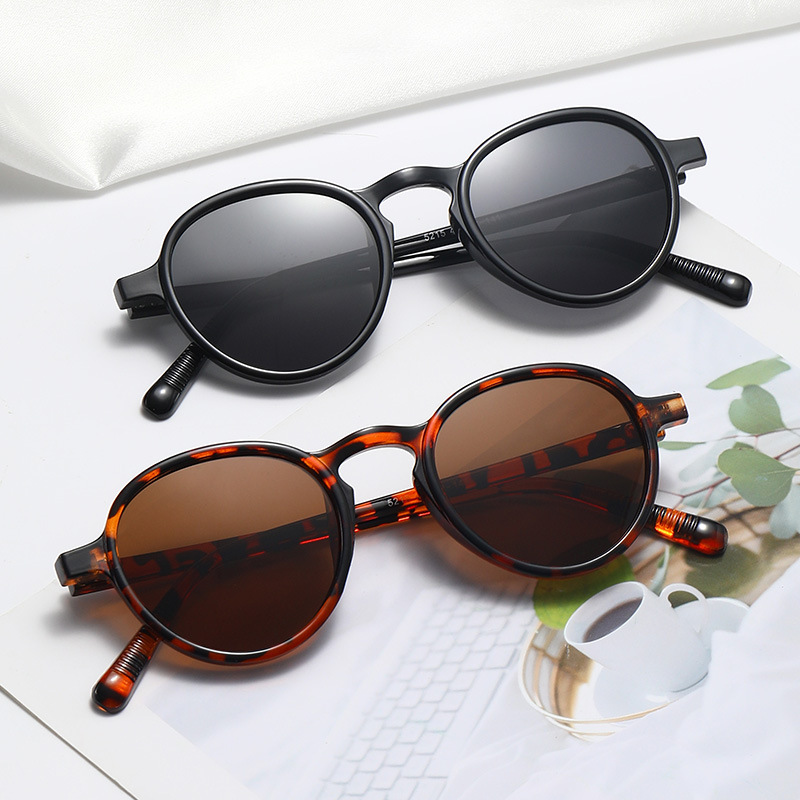 fashionable trend sunglasses for men and women
