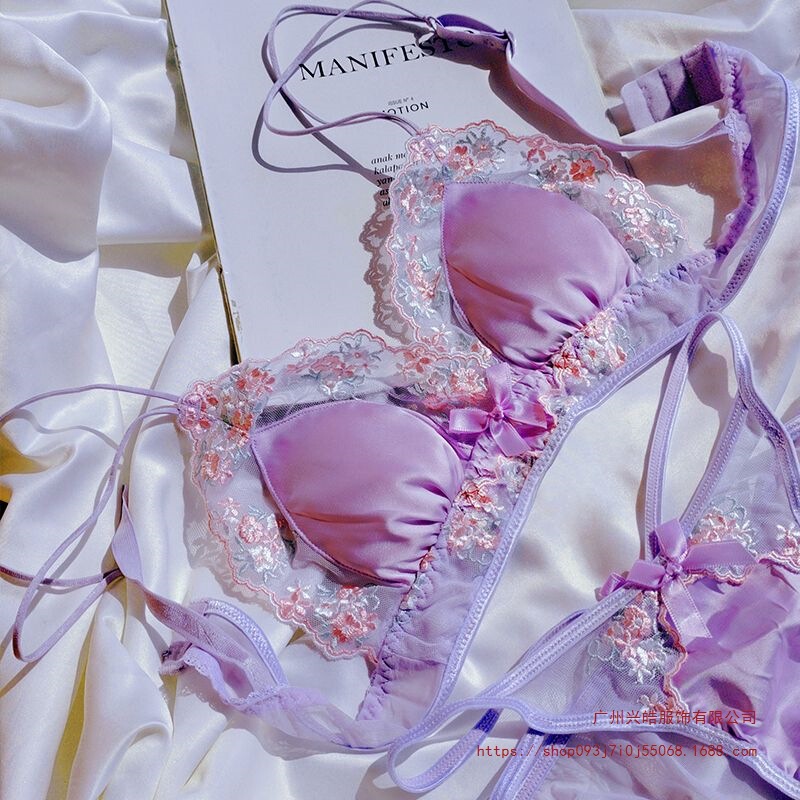 Sexy and Luxurious Satin Embroidered Lingerie for Women, Thin Style, Minimizes Large Bust, Lace Triangle Cup, Wireless Bra Set Sexy and Luxurious Satin Embroidered Lingerie for Women, Thin Style, Minimizes Large Bust, Lace Triangle Cup, Wireless Bra Set