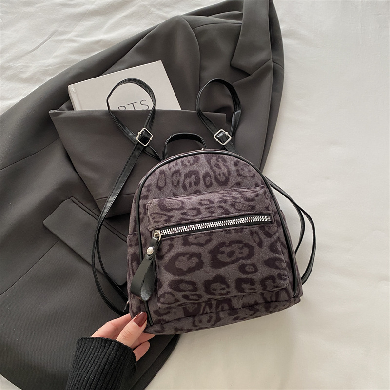 Este año popular nicho leopardo mochila de mujer 2024 nueva moda invierno versátil mochila mini mochila