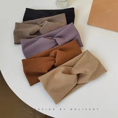 Fall/Winter Cross-Style Hair Bands, Korean-Elegant Headbands, Wide-Edge Headbands for Women—Perfect for Hair Tying, Face Washing, and Everyday Outfits as Stylish Accessories