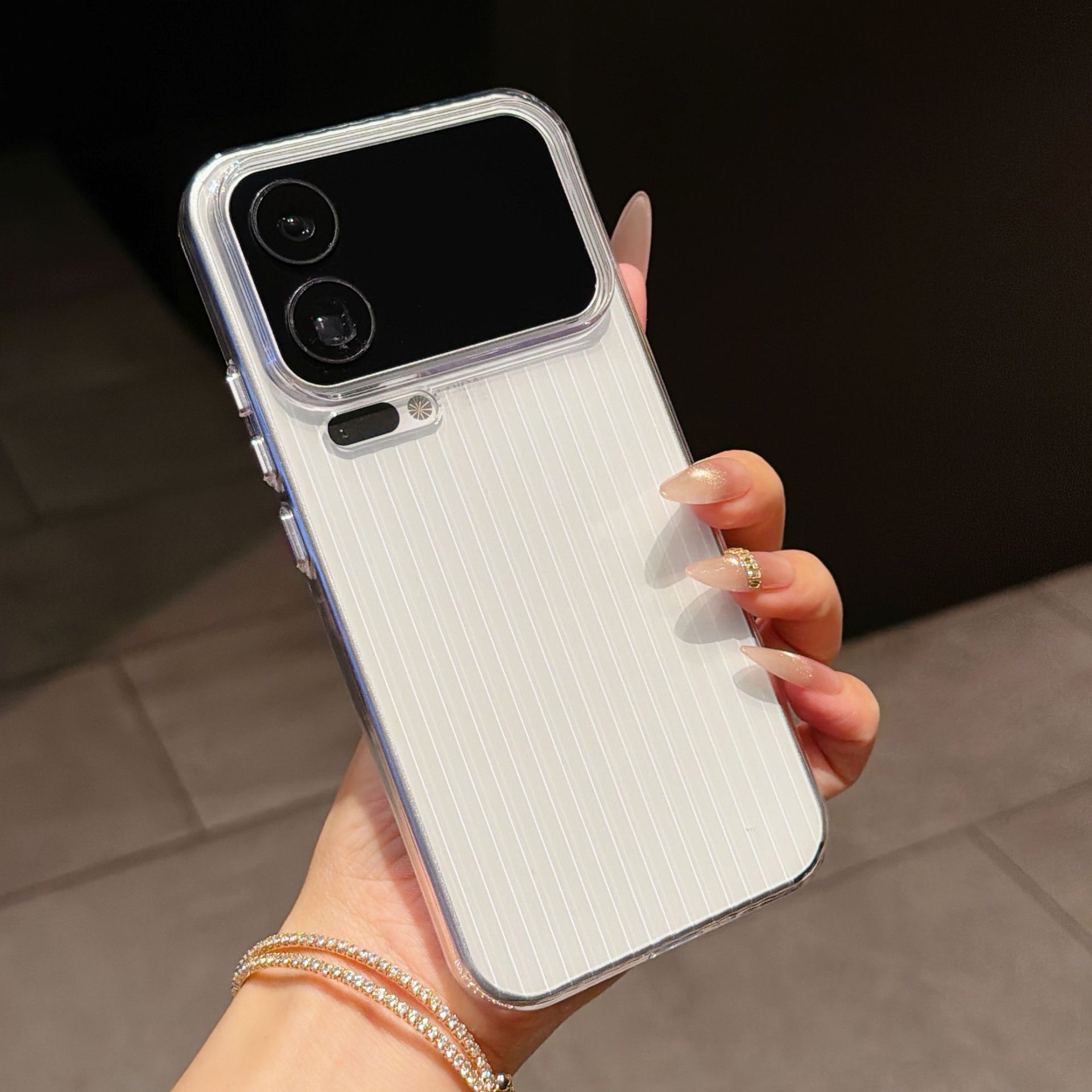 Aplicable a Xiaomi 17pro ondulado de absorción magnética teléfono móvil de caja dura Xiaomi 15pro / arroz rojo k90 cubierta de caja protectora de PC transparente