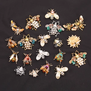 European and American Enamel Bee Brooch Fashion Diamond Insect Brooch Bee Pin Versatile Clothing Accessories Ready for Sale