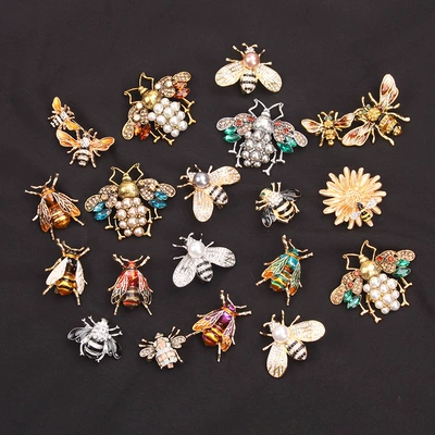 European and American Enamel Bee Brooch Fashion Diamond Insect Brooch Bee Pin Versatile Clothing Accessories Ready for Sale