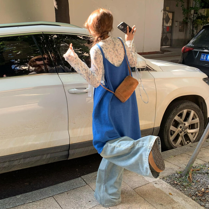 Check Out the Korean Style Outfit: a Complete Set of Blue Suspender Dresses for Women, 5 New Layered Mid-Length Skirt Suits
