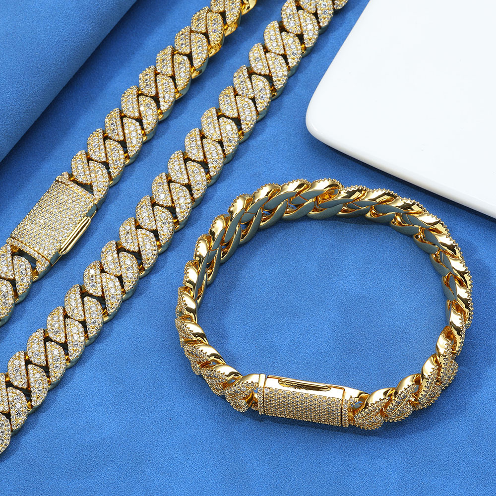 Cuban Chain Bracelet For Men With Full Diamond Zircon And Clasp_voghion.com