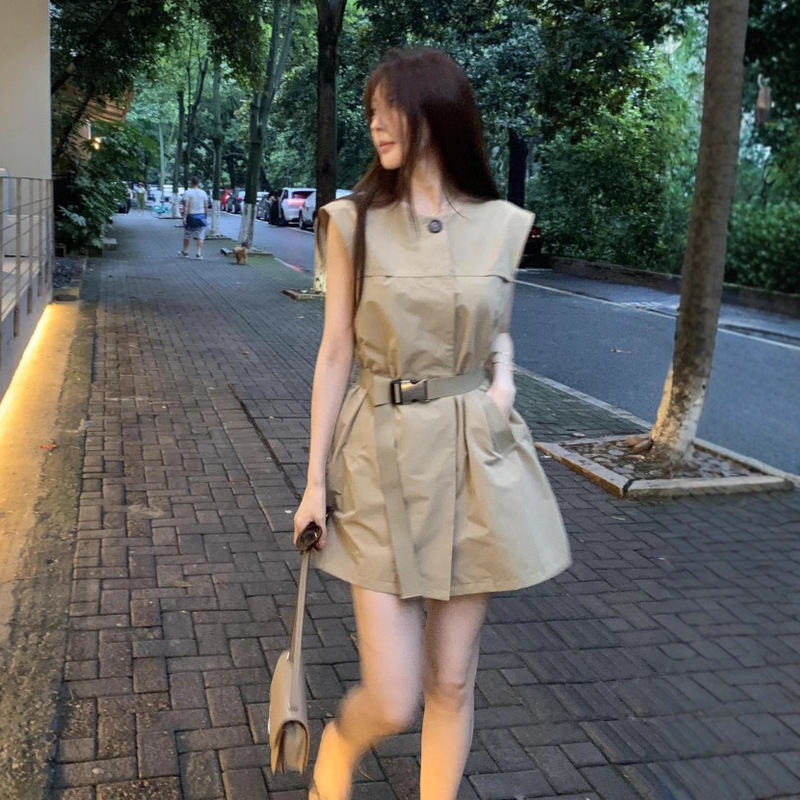 2026 Summer New Style French Retro Khaki Color Elegant Design Waist-Slimming Sleeveless Shirt Dress