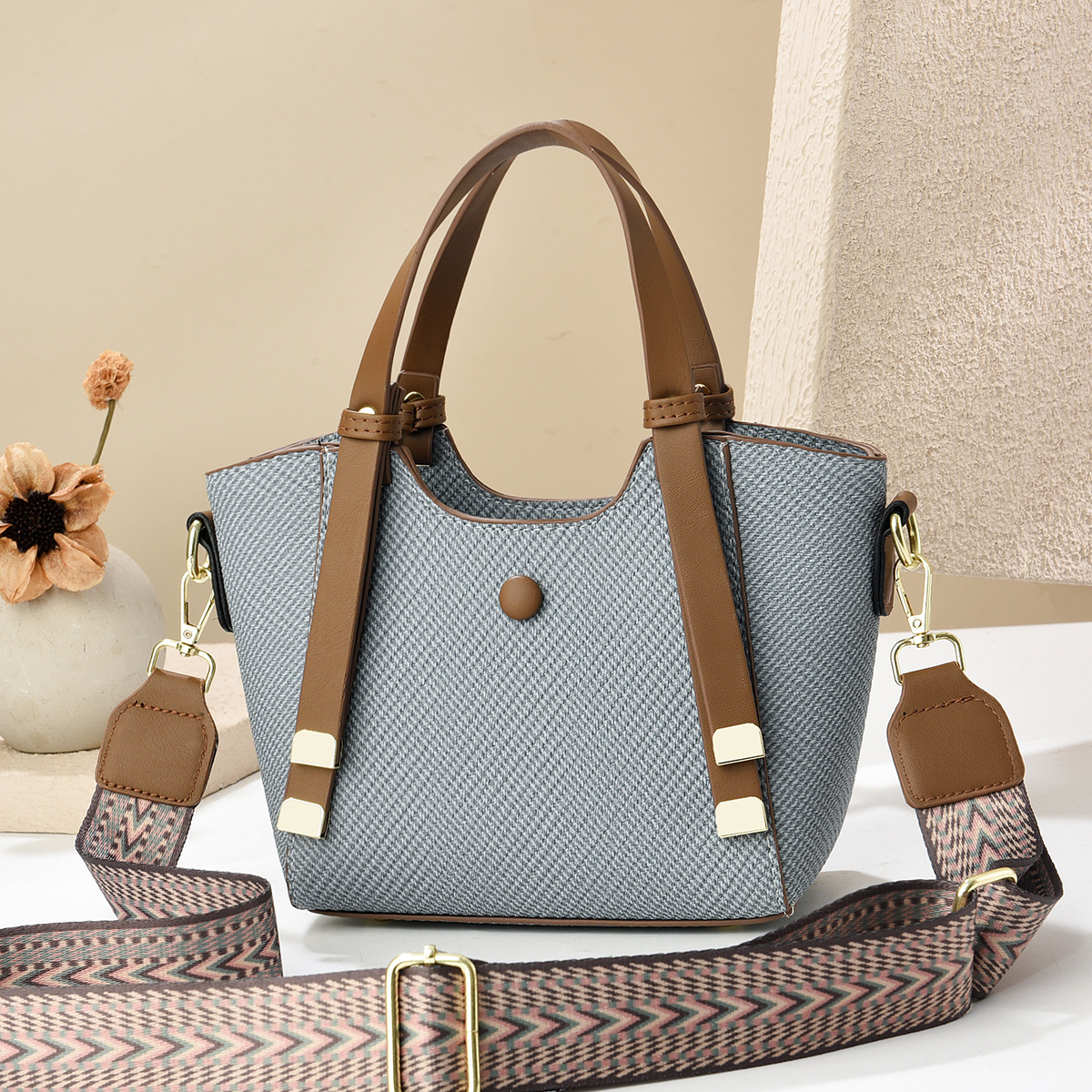 Bolso bolso de mano cubo de agua bolsa de canasta de verduras nuevo bolso de mensajero de hombro simple para mujer Bolso de mujer de Taizhou bags de comercio exterior