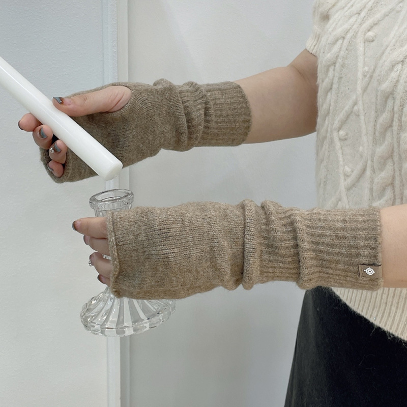 High-end simple half finger wool gloves women's soft skin-friendly solid color autumn and winter pile oversleeves women's New 2023 High-end simple half finger wool gloves women's soft skin-friendly solid color autumn and winter pile oversleeves women's New 2023